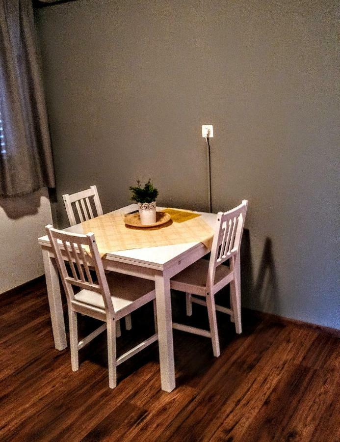 Appartement Apartman Maslina à Poreč Extérieur photo